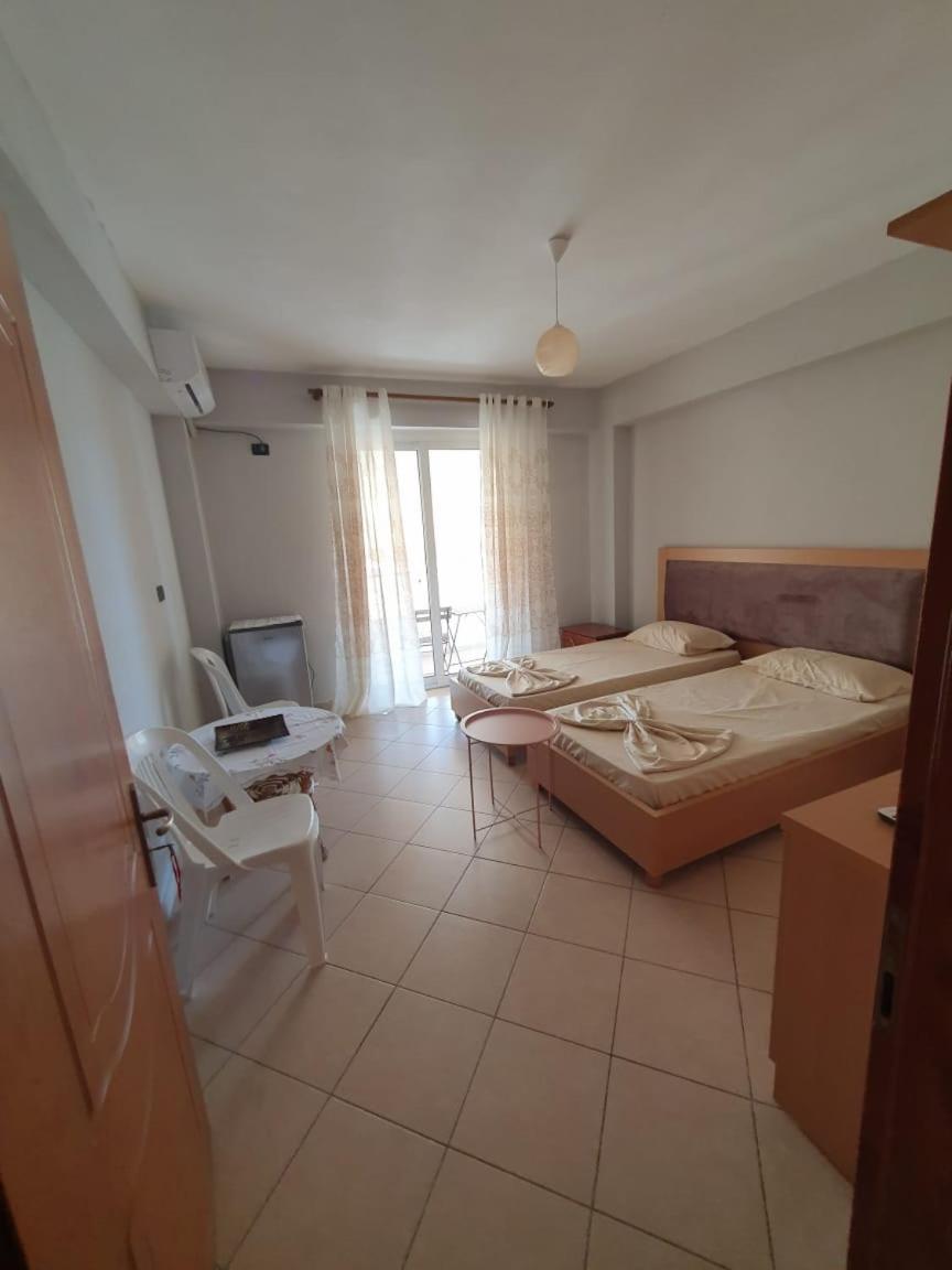 Mona'S Apartments Sarandë Zimmer foto